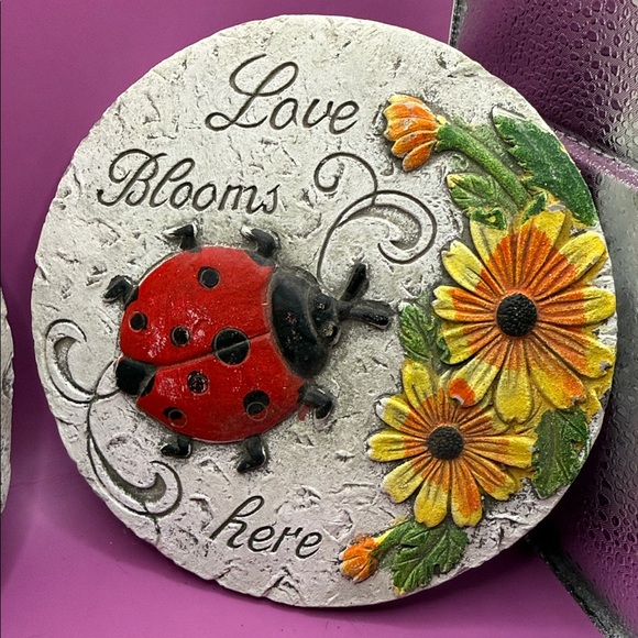 Garden Plaques Set - Dragonfly & Ladybug Floral - Picture 3 of 4
